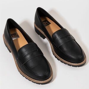 DV by Dolce Vita Carley Black Loafers